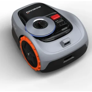 Segway Navimow i105E leikkaamassa nurmikkoa